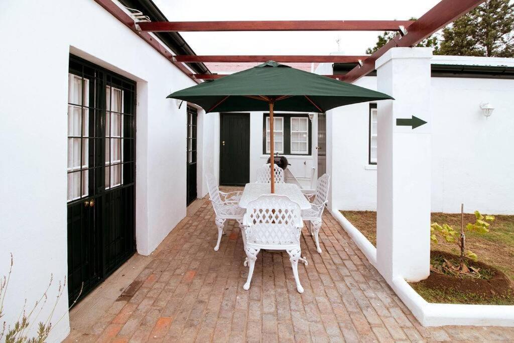 Appartamento De Kothuize 7 Graaff-Reinet Esterno foto