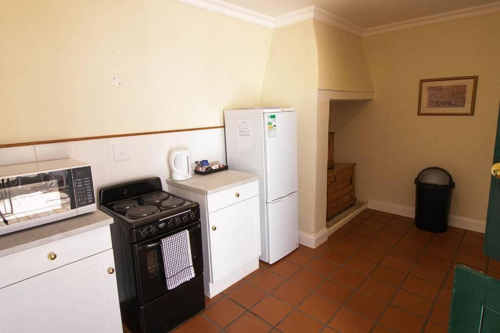 Appartamento De Kothuize 7 Graaff-Reinet Esterno foto